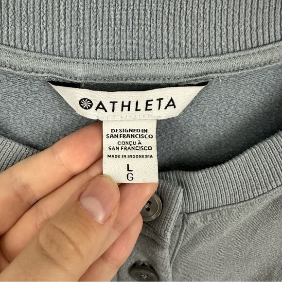 Athleta Baby Blue Balance Henley Sweatshirt Size Large - Picture 9 of 15